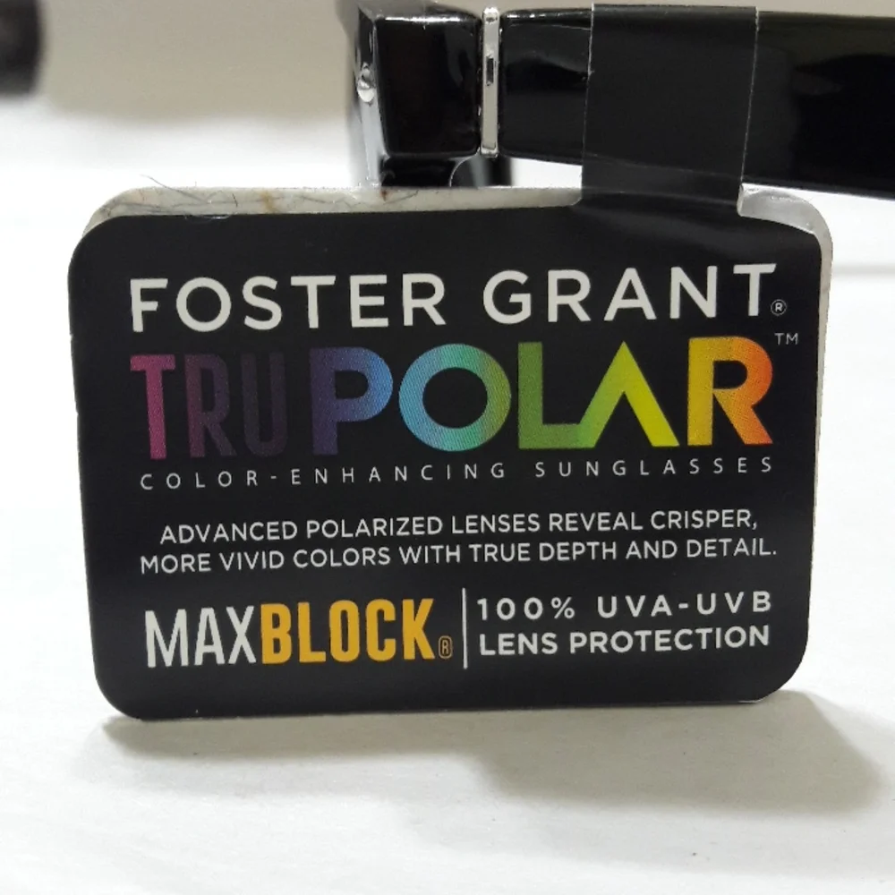 Foster Grant Men Sunglasses Tru Polar Black Silver Frame UVA-UVA Prote…